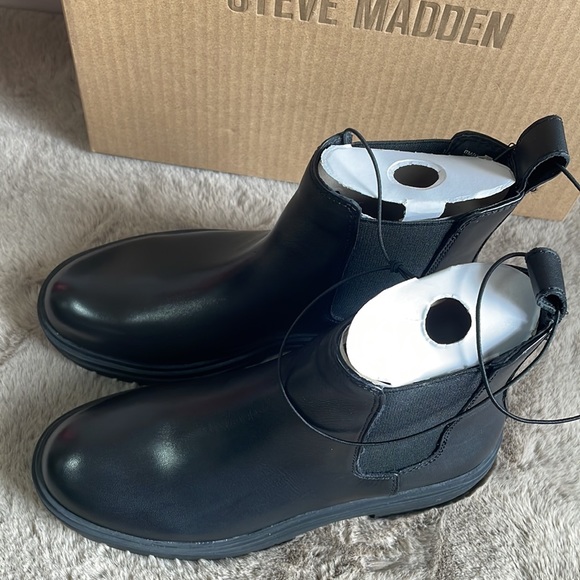 Steve Madden - Leather Chelsea Boots - Picture 6 of 10